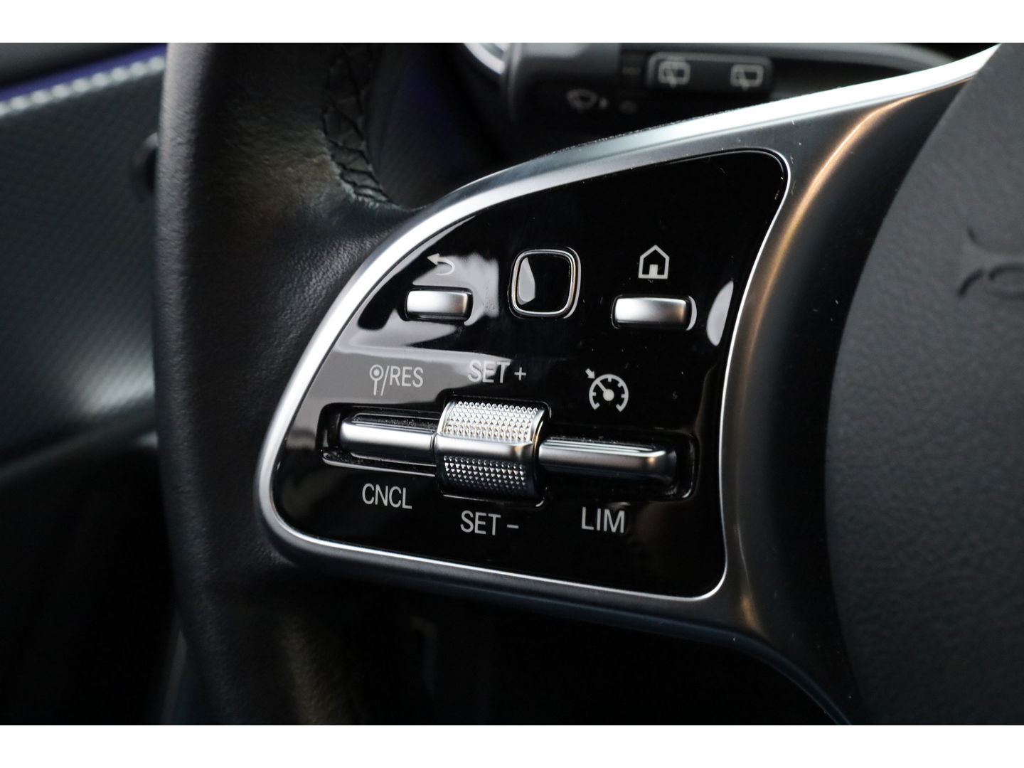 Mercedes-Benz A-Klasse 250 e Business Solution Luxury Limited | Elek. Trekhaak | Leder | Stoelverw. | Navi | Camera | All Season | Cruise Control | 17''