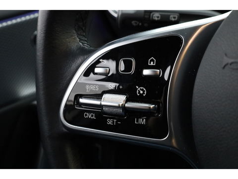 Mercedes-Benz A-Klasse 250 e Business Solution Luxury Limited | Elek. Trekhaak | Leder | Stoelverw. | Navi | Camera | All Season | Cruise Control | 17''