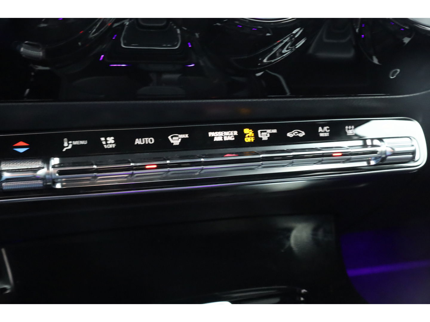 Mercedes-Benz A-Klasse 250 e Business Solution Luxury Limited | Elek. Trekhaak | Leder | Stoelverw. | Navi | Camera | All Season | Cruise Control | 17''