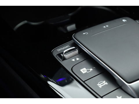 Mercedes-Benz A-Klasse 250 e Business Solution Luxury Limited | Elek. Trekhaak | Leder | Stoelverw. | Navi | Camera | All Season | Cruise Control | 17''