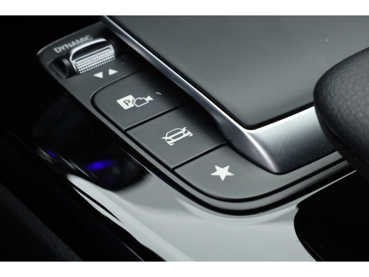 Mercedes-Benz A-Klasse 250 e Business Solution Luxury Limited | Elek. Trekhaak | Leder | Stoelverw. | Navi | Camera | All Season | Cruise Control | 17''