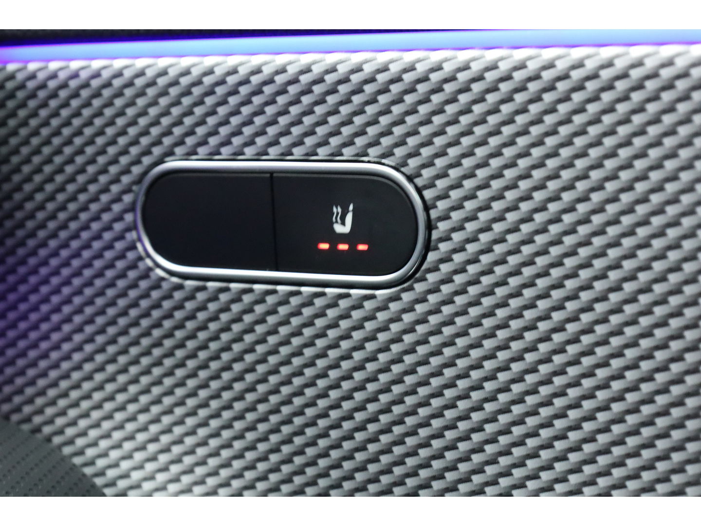 Mercedes-Benz A-Klasse 250 e Business Solution Luxury Limited | Elek. Trekhaak | Leder | Stoelverw. | Navi | Camera | All Season | Cruise Control | 17''