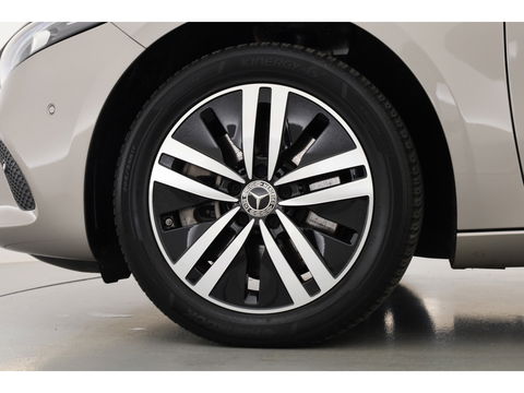 Mercedes-Benz A-Klasse 250 e Business Solution Luxury Limited | Elek. Trekhaak | Leder | Stoelverw. | Navi | Camera | All Season | Cruise Control | 17''