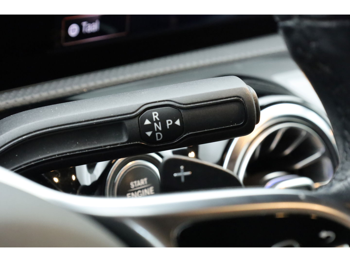 Mercedes-Benz A-Klasse 250 e Business Solution Luxury Limited | Elek. Trekhaak | Leder | Stoelverw. | Navi | Camera | All Season | Cruise Control | 17''