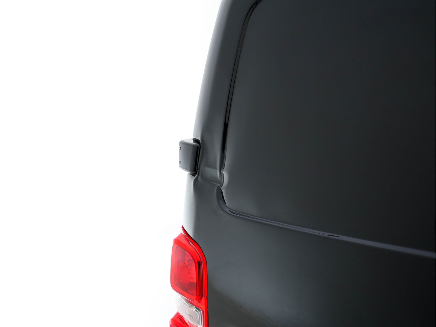 Opel Vivaro-e L2H1 Innovation 50 kWh 3-Pers [ 3-Fase-11kW ] {SOH-93%} Aut. *LEATHER | NAVI-FULLMAP | CAMERA | AIRCO | DAB+ | PDC | CRUISE | CARPLAY*