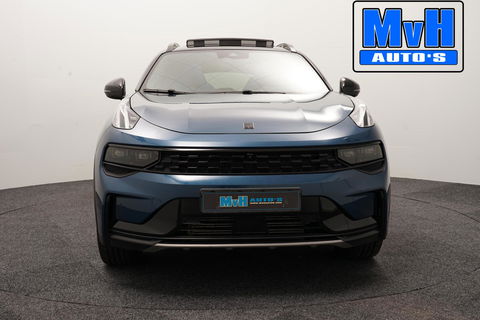 Lynk & Co 01 1.5 Hybride|FULL BLACK XL|ZWARTE.HEMEL|TREKH|NAP