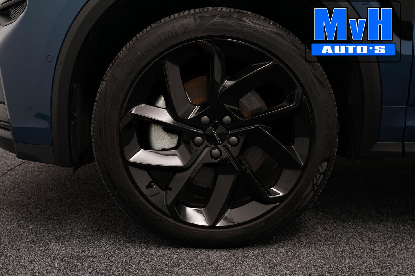 Lynk & Co 01 1.5 Hybride|FULL BLACK XL|ZWARTE.HEMEL|TREKH|NAP