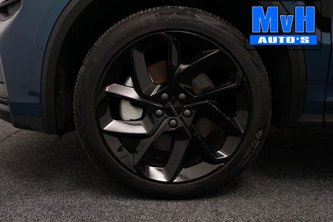 Lynk & Co 01 1.5 Hybride|FULL BLACK XL|ZWARTE.HEMEL|TREKH|NAP