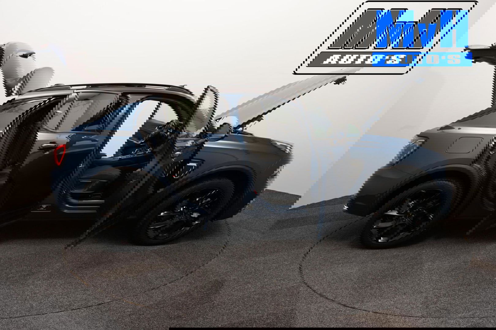 Lynk & Co 01 1.5 Hybride|FULL BLACK XL|ZWARTE.HEMEL|TREKH|NAP