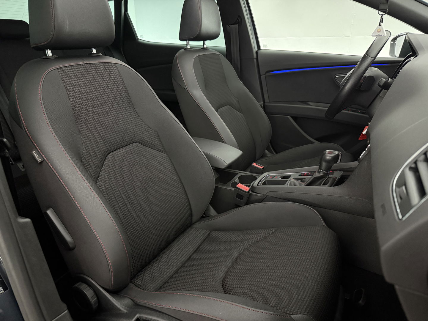 SEAT Leon 2.0 191PK TSI FR | Pano | Sfeerverl. | Virtual | Carplay | Camera | Stoelverw. | Navi | Cruise