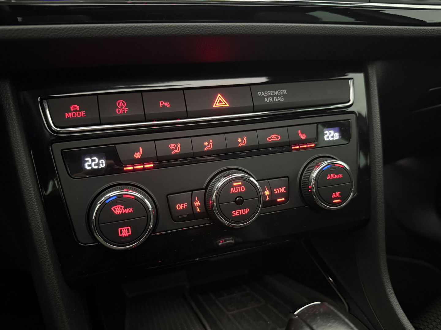 SEAT Leon 2.0 191PK TSI FR | Pano | Sfeerverl. | Virtual | Carplay | Camera | Stoelverw. | Navi | Cruise