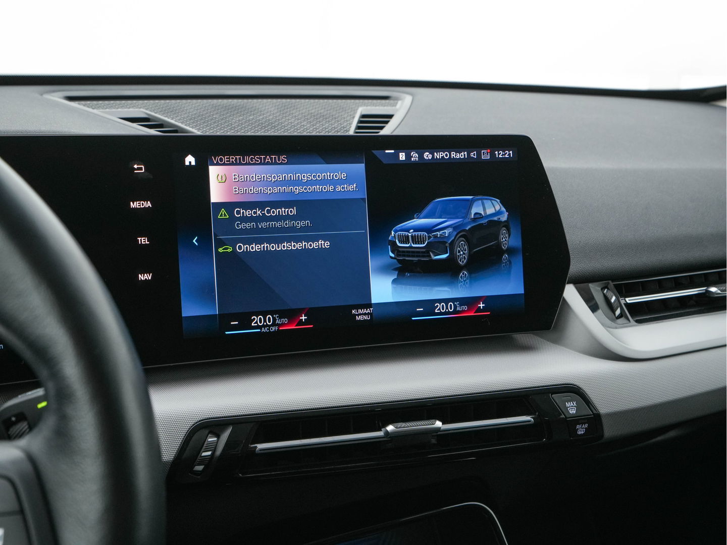 BMW iX1 xDrive30 Launch Edition 67 kWh [ 3-Fase-11kW ] {SOH-100%} (INCL-BTW) Aut. *FULL-LED | DIGI-COCKPIT | DAB+ | NAVI-FULLMAP | PRIVACYGLASS | COMFORTSEATS | ECC | PDC | CRUISE | 18''ALU*