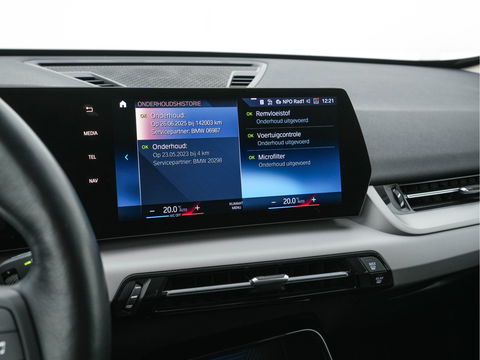 BMW iX1 xDrive30 Launch Edition 67 kWh [ 3-Fase-11kW ] {SOH-100%} (INCL-BTW) Aut. *FULL-LED | DIGI-COCKPIT | DAB+ | NAVI-FULLMAP | PRIVACYGLASS | COMFORTSEATS | ECC | PDC | CRUISE | 18''ALU*