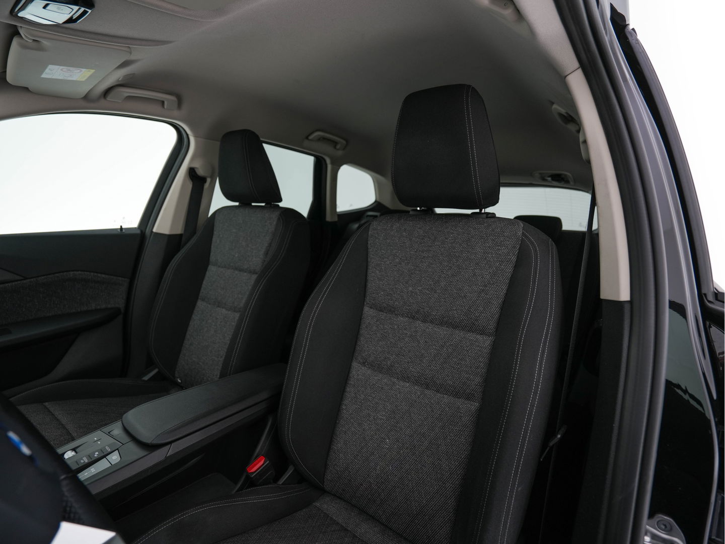 BMW iX1 xDrive30 Launch Edition 67 kWh [ 3-Fase-11kW ] {SOH-100%} (INCL-BTW) Aut. *FULL-LED | DIGI-COCKPIT | DAB+ | NAVI-FULLMAP | PRIVACYGLASS | COMFORTSEATS | ECC | PDC | CRUISE | 18''ALU*