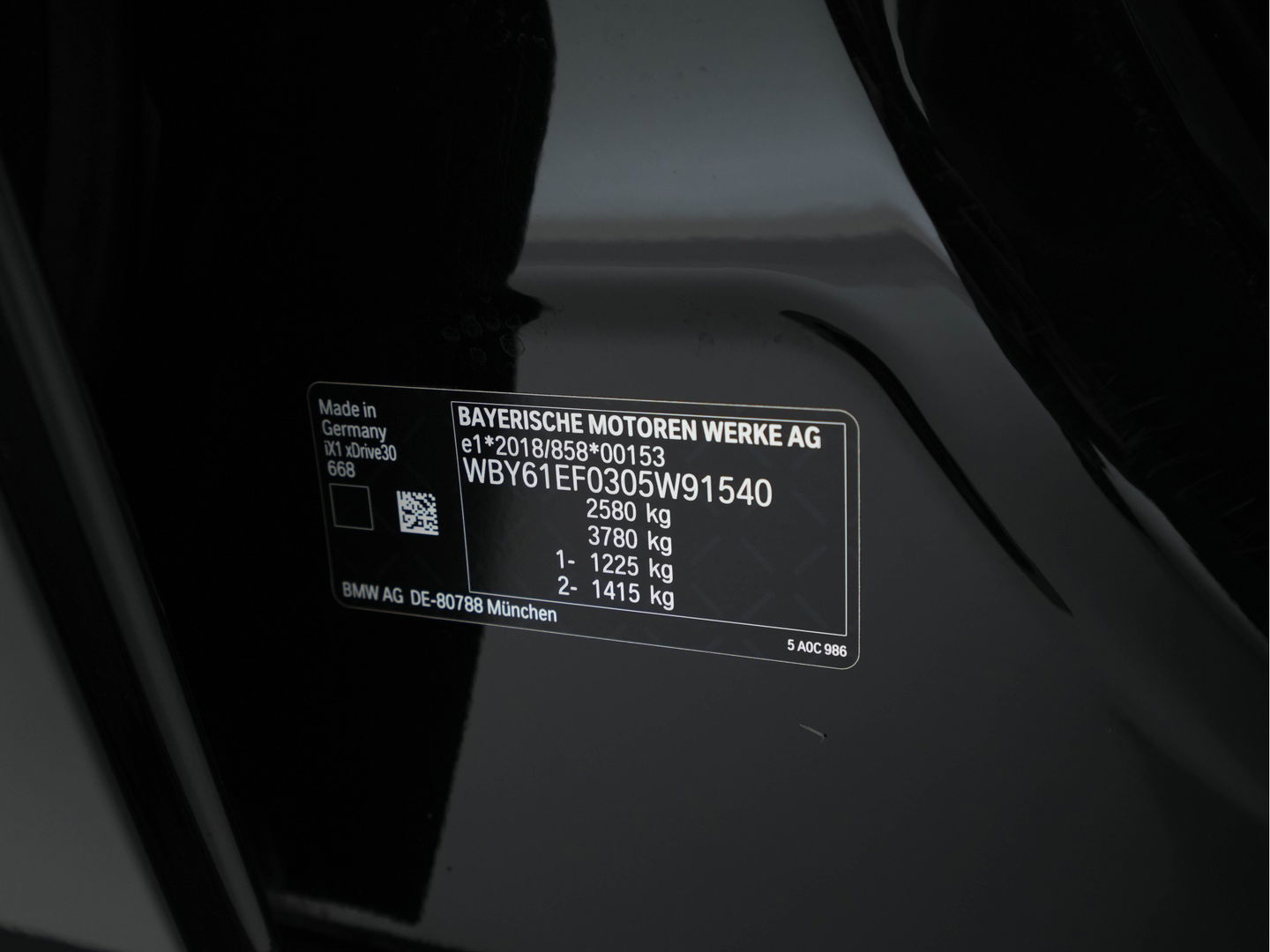 BMW iX1 xDrive30 Launch Edition 67 kWh [ 3-Fase-11kW ] {SOH-100%} (INCL-BTW) Aut. *FULL-LED | DIGI-COCKPIT | DAB+ | NAVI-FULLMAP | PRIVACYGLASS | COMFORTSEATS | ECC | PDC | CRUISE | 18''ALU*