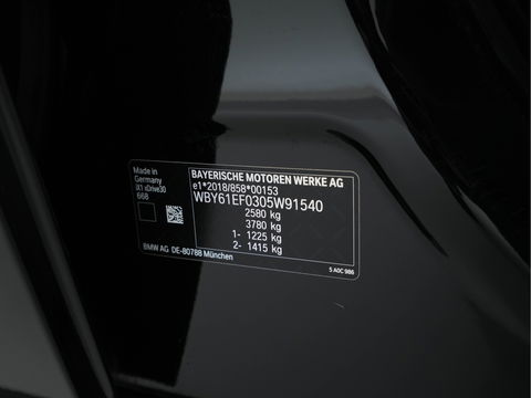 BMW iX1 xDrive30 Launch Edition 67 kWh [ 3-Fase-11kW ] {SOH-100%} (INCL-BTW) Aut. *FULL-LED | DIGI-COCKPIT | DAB+ | NAVI-FULLMAP | PRIVACYGLASS | COMFORTSEATS | ECC | PDC | CRUISE | 18''ALU*