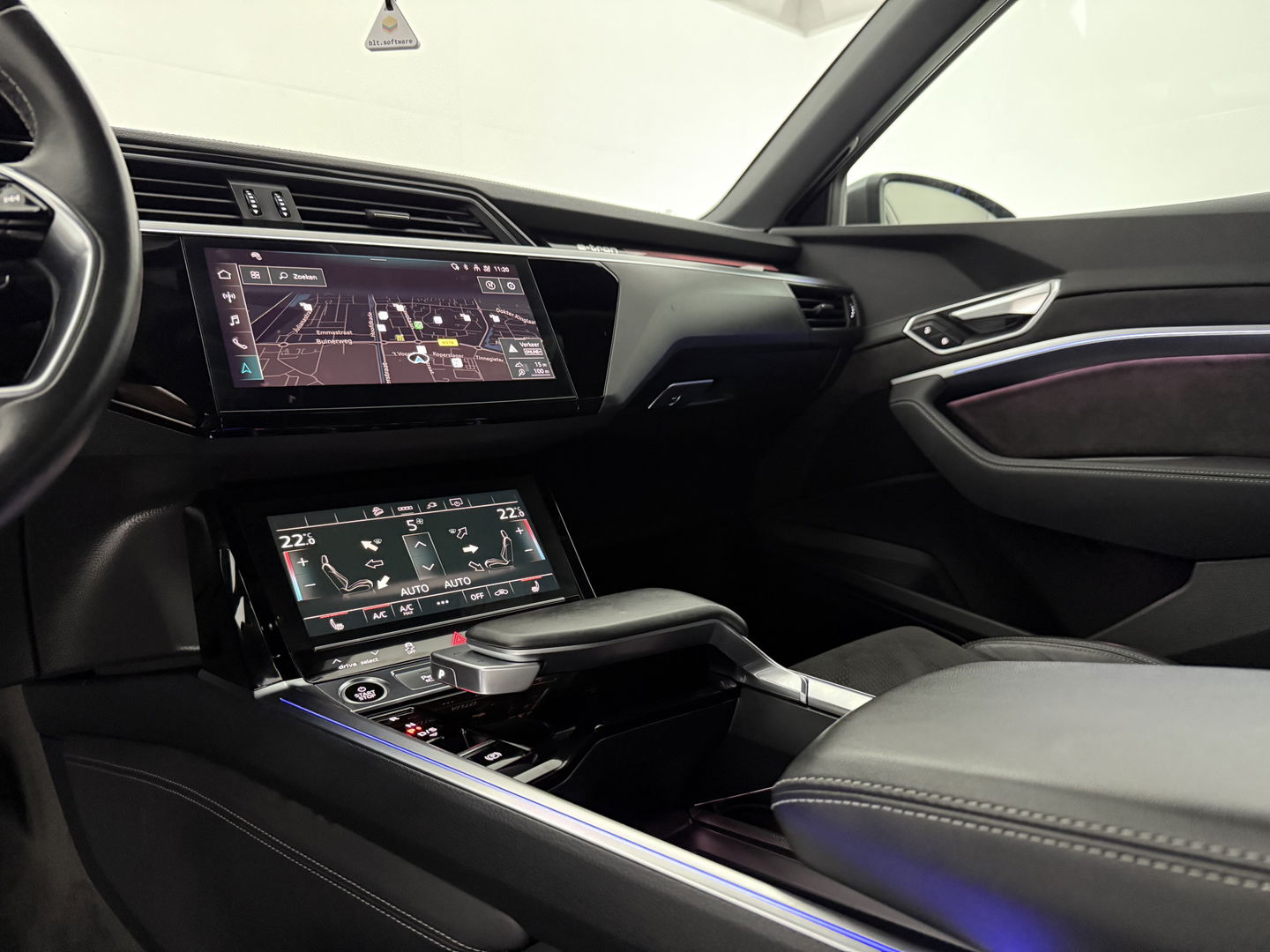 Audi e-tron 55 Quattro S-line 408PK 95 kWh | SOH 86% | Snelladen | Pano | Memory | Sfeer | 360° | Trekh. | Virtual | Carplay | NAP