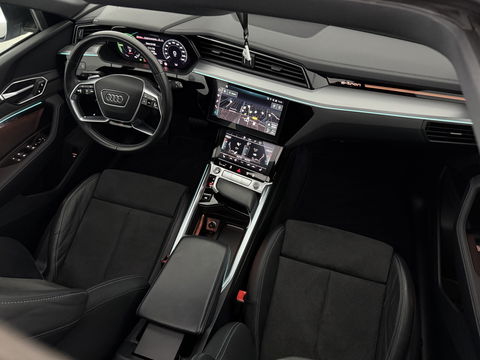 Audi e-tron 55 Quattro S-line 408PK 95 kWh | SOH 86% | Snelladen | Pano | Memory | Sfeer | 360° | Trekh. | Virtual | Carplay | NAP