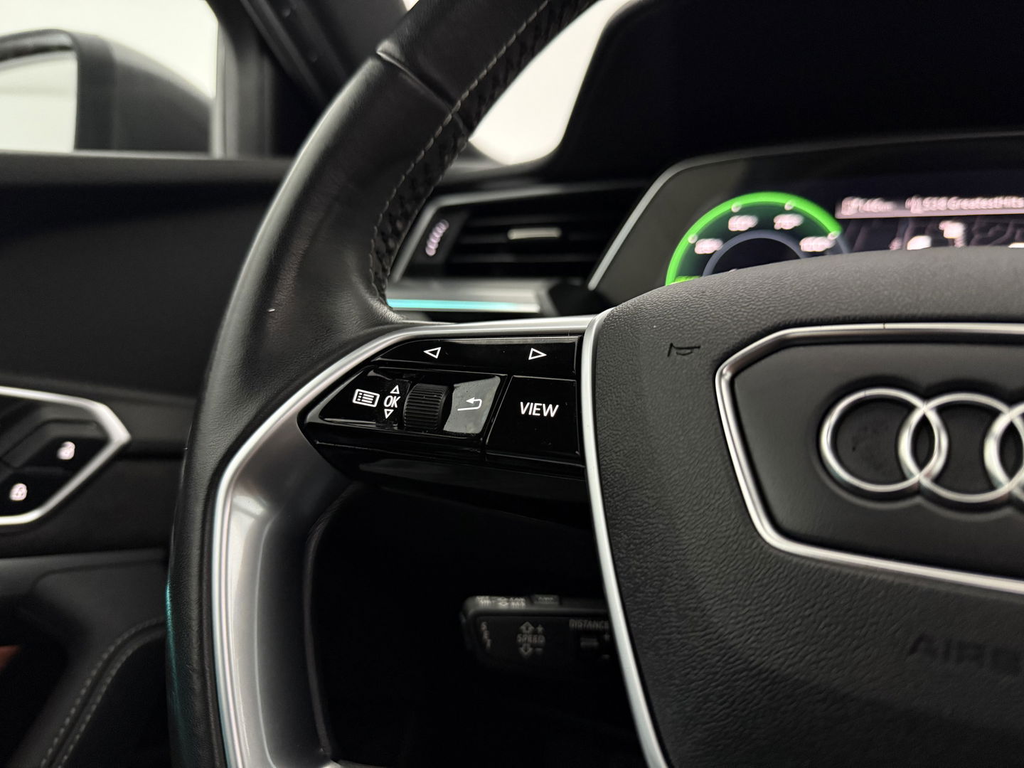 Audi e-tron 55 Quattro S-line 408PK 95 kWh | SOH 86% | Snelladen | Pano | Memory | Sfeer | 360° | Trekh. | Virtual | Carplay | NAP