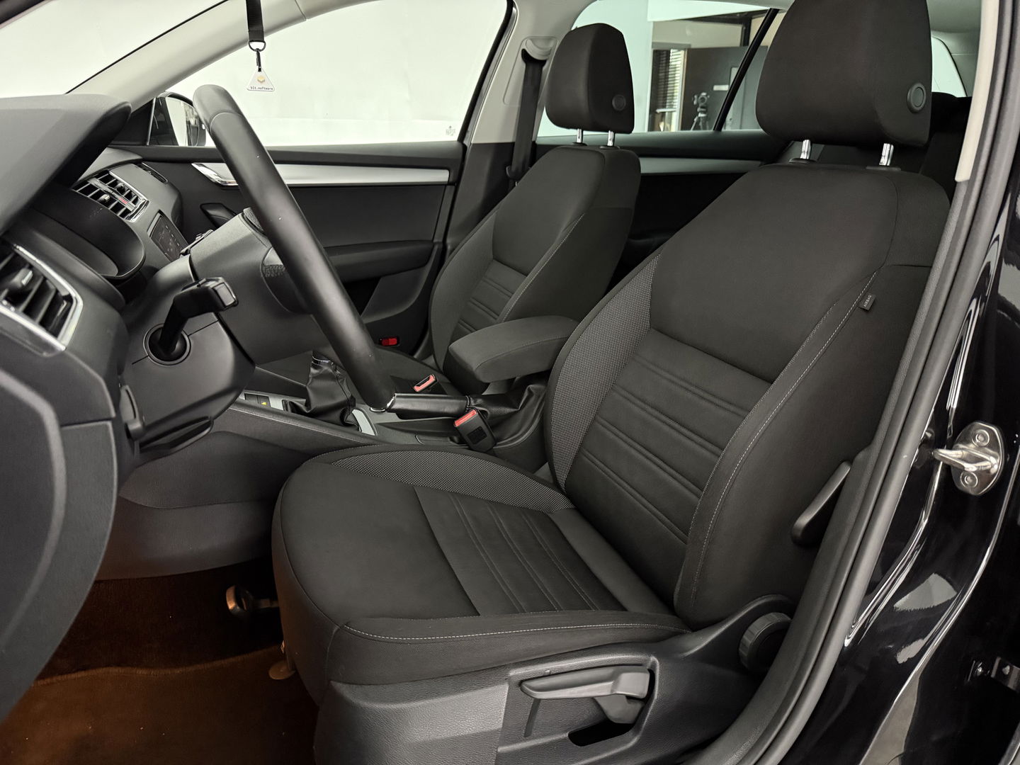 Škoda Octavia 1.0 TSI | Carplay | Trekhaak | Stoelverw. | Cruise | Parkeersens.