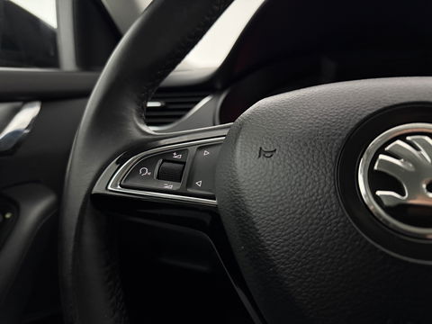 Škoda Octavia 1.0 TSI | Carplay | Trekhaak | Stoelverw. | Cruise | Parkeersens.