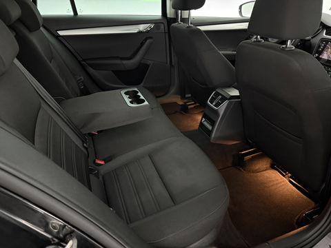 Škoda Octavia 1.0 TSI | Carplay | Trekhaak | Stoelverw. | Cruise | Parkeersens.