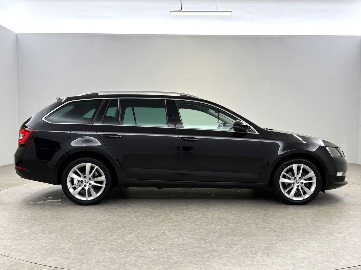 Škoda Octavia 1.0 TSI | Carplay | Trekhaak | Stoelverw. | Cruise | Parkeersens.