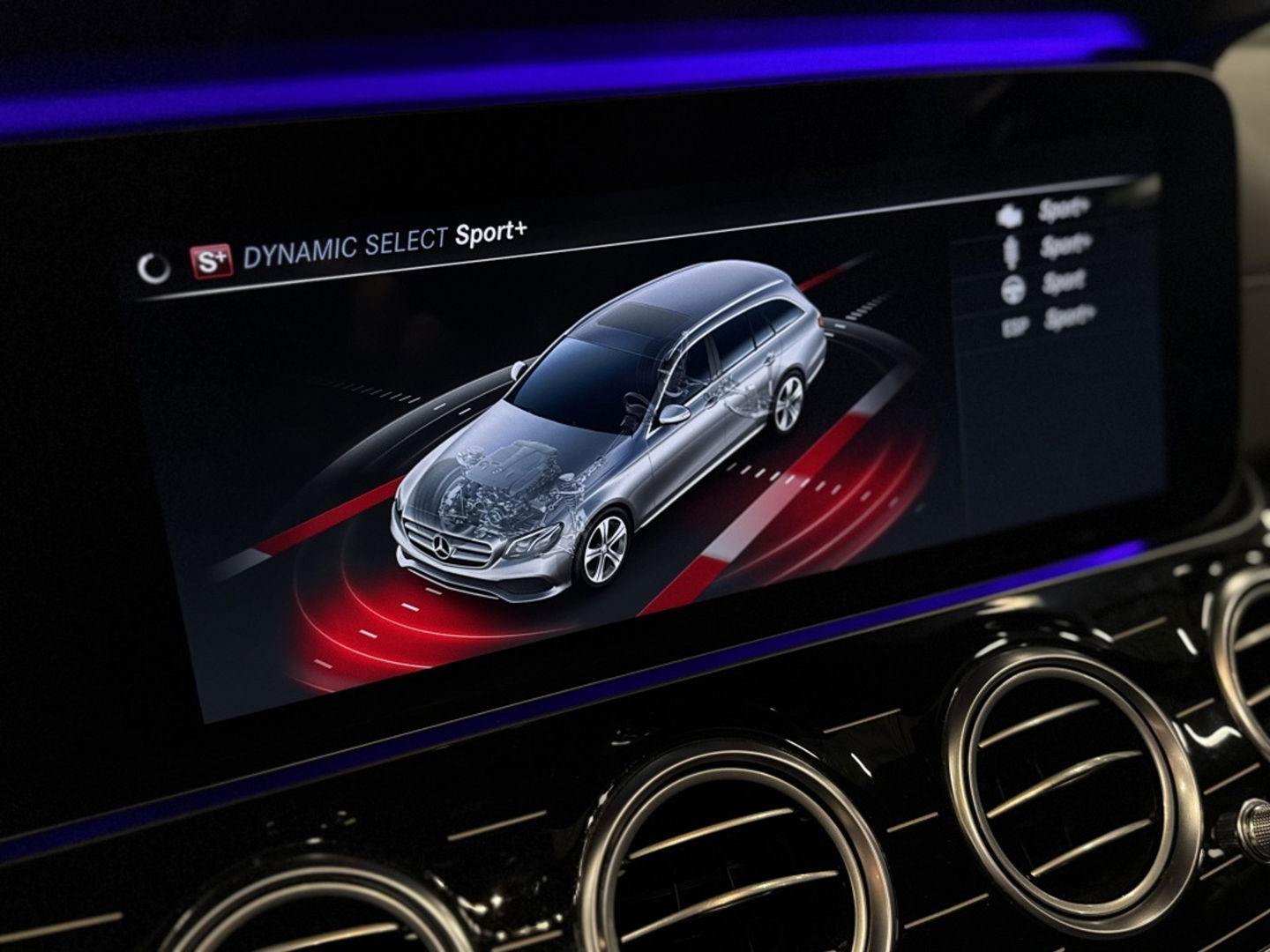 Mercedes-Benz E-Klasse Estate 400 334PK V6T 4Matic / Designo / alcantara / Burmester / 360°