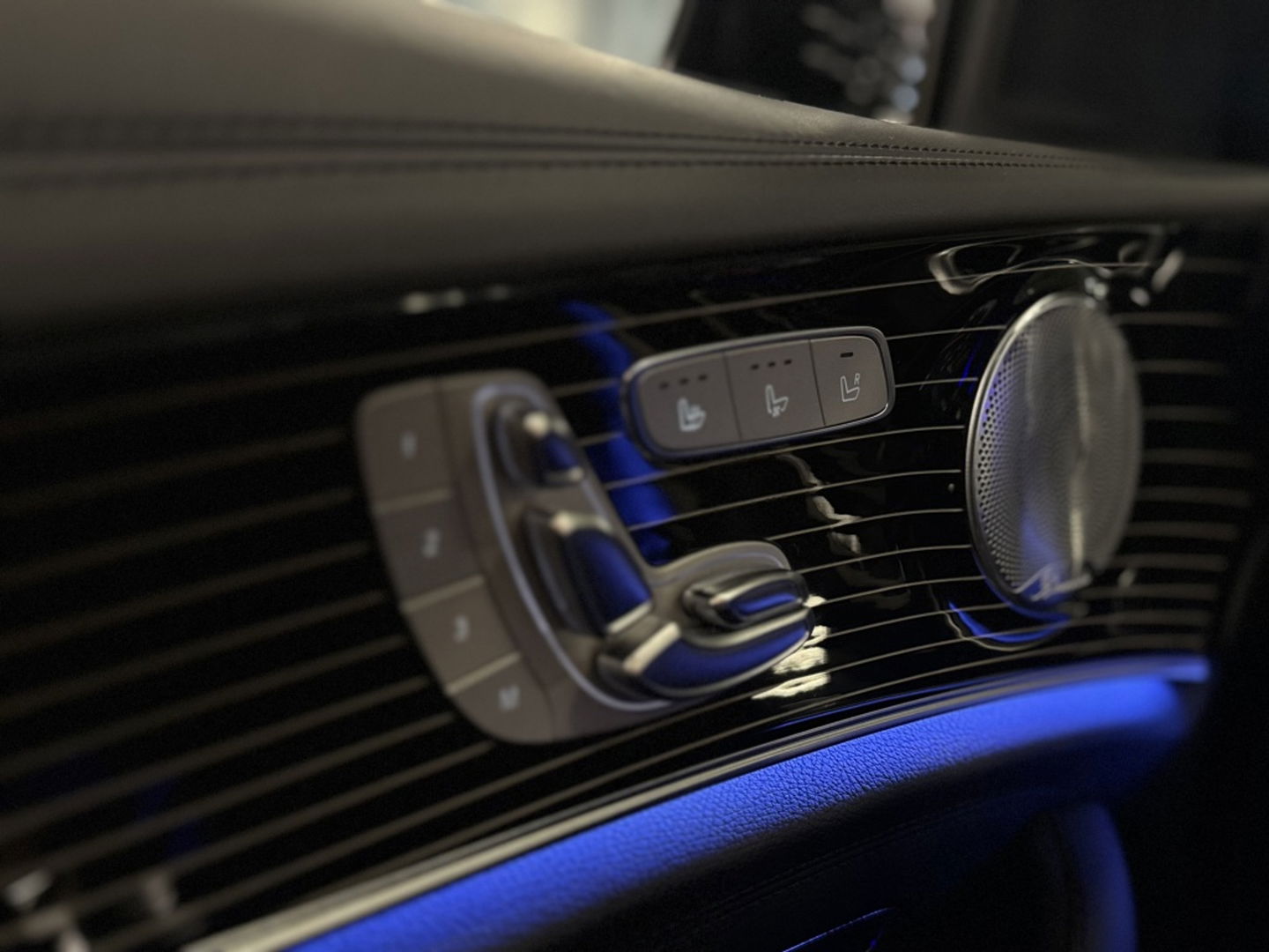 Mercedes-Benz E-Klasse Estate 400 334PK V6T 4Matic / Designo / alcantara / Burmester / 360°