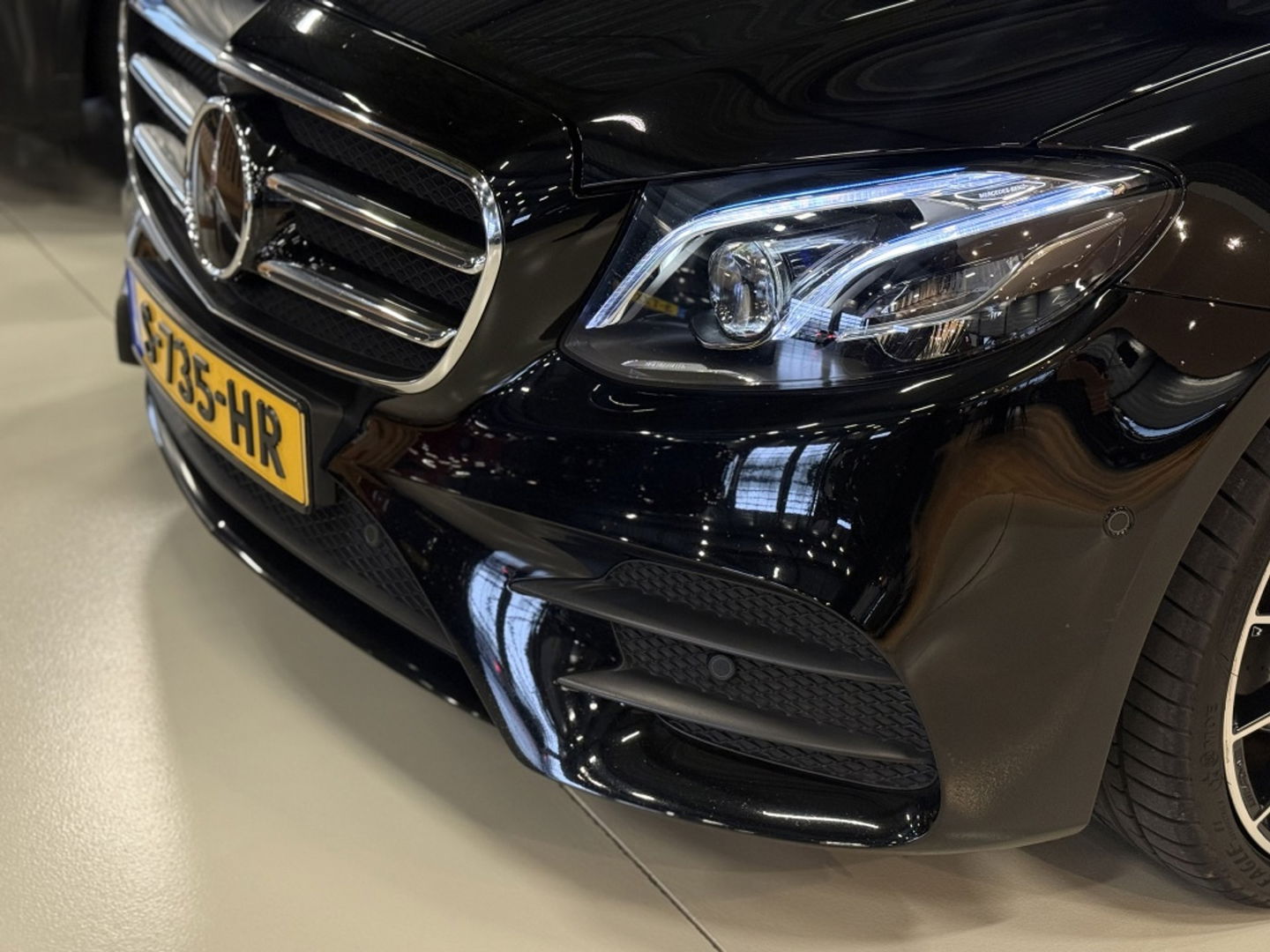 Mercedes-Benz E-Klasse Estate 400 334PK V6T 4Matic / Designo / alcantara / Burmester / 360°