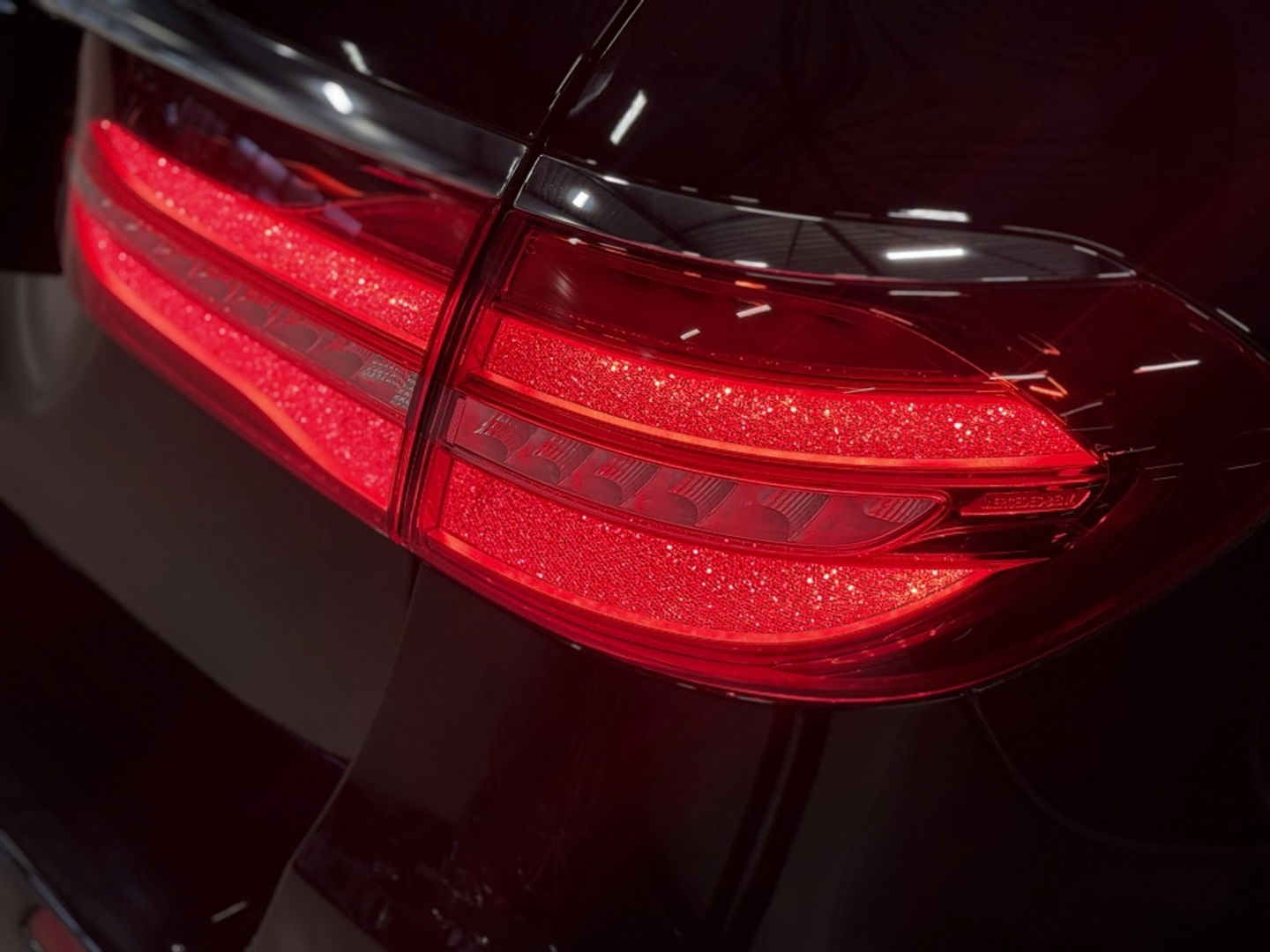 Mercedes-Benz E-Klasse Estate 400 334PK V6T 4Matic / Designo / alcantara / Burmester / 360°