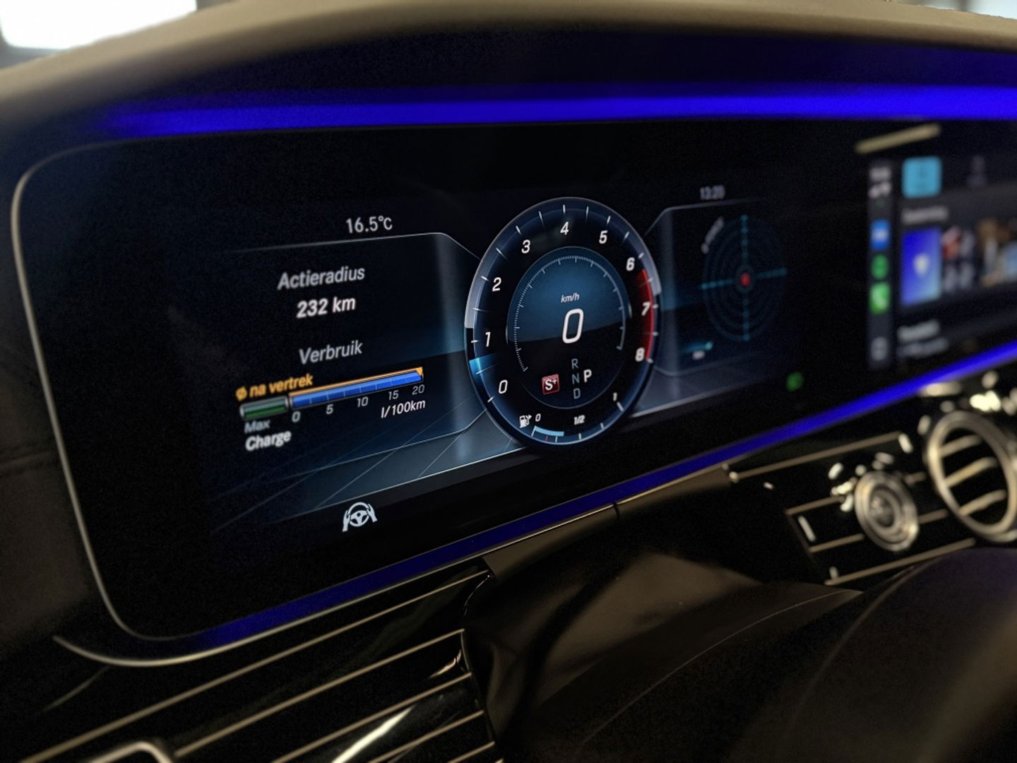 Mercedes-Benz E-Klasse Estate 400 334PK V6T 4Matic / Designo / alcantara / Burmester / 360°