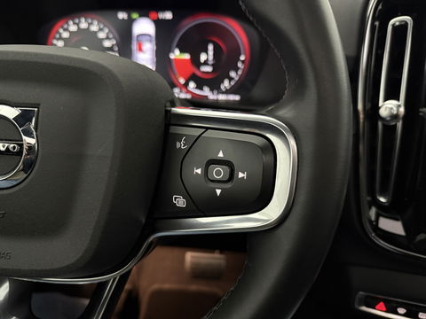 Volvo XC40 1.5 T5 Recharge R-Design | SOH 90% | Pano | H/K | Memory | Stoel/Stuurverw. | Camera | Virtual | Carplay