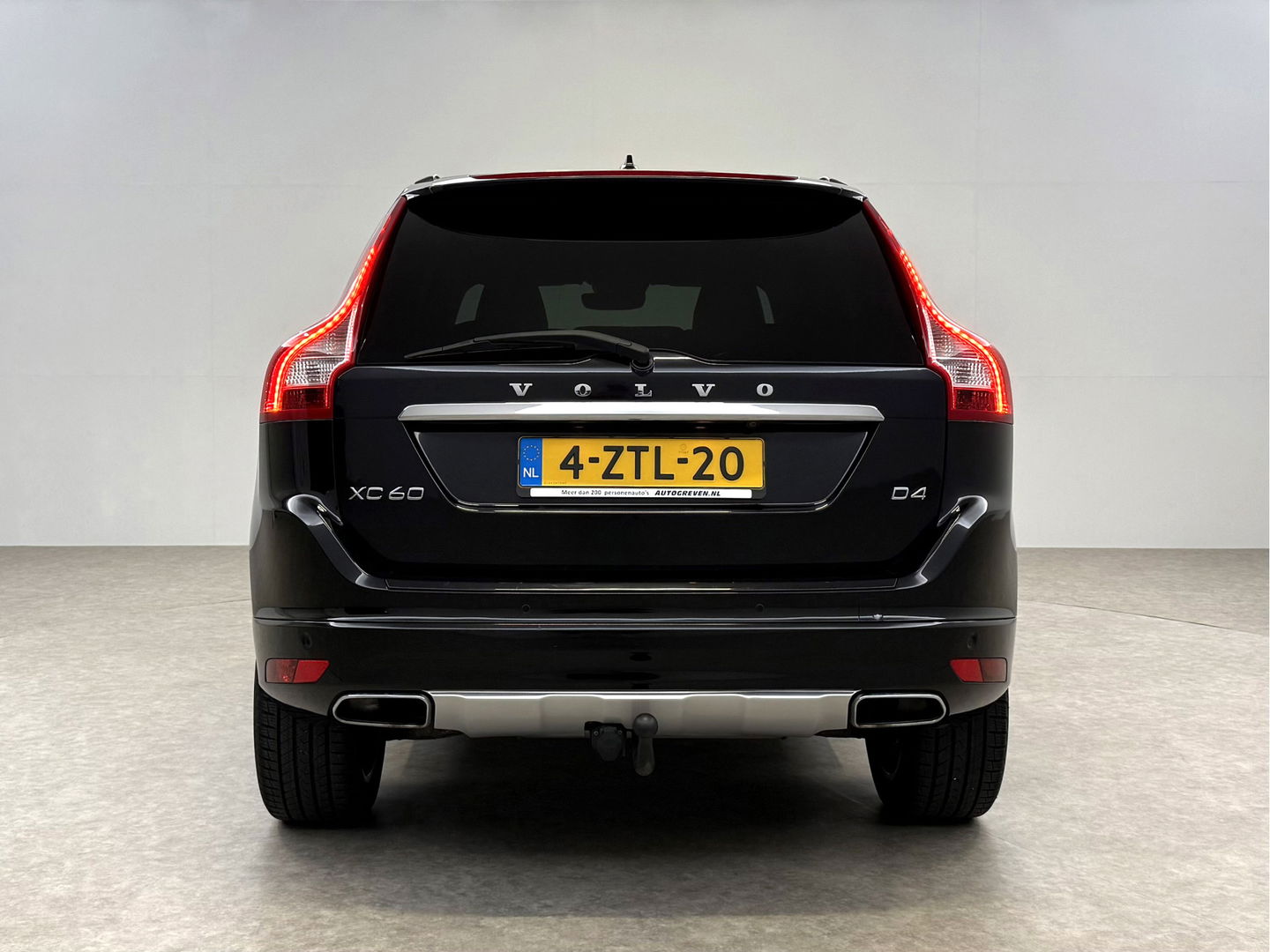 Volvo XC60 2.0 D4 FWD R-Design | Camera | Clima | Cruise | Trekh. | Stoelverw. | Navigatie