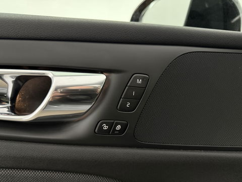 Volvo V60 2.0 T4 R-Design | Pano | Virtual | Memory | Stoelverw. | Camera | Carplay | Cruise | NAP