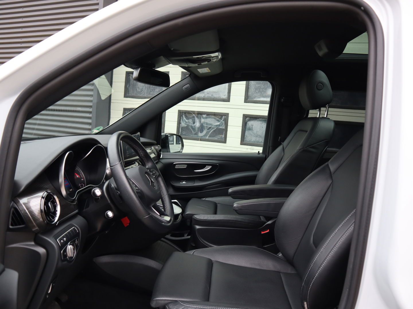 Mercedes-Benz EQV 300 90 kWh SoH 95,7 % L2 - 7 Peroons - Vol Opties - Pano - Leder