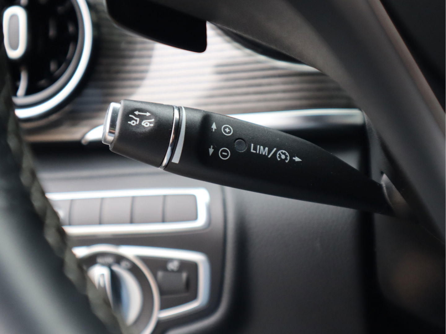 Mercedes-Benz EQV 300 90 kWh SoH 95,7 % L2 - 7 Peroons - Vol Opties - Pano - Leder