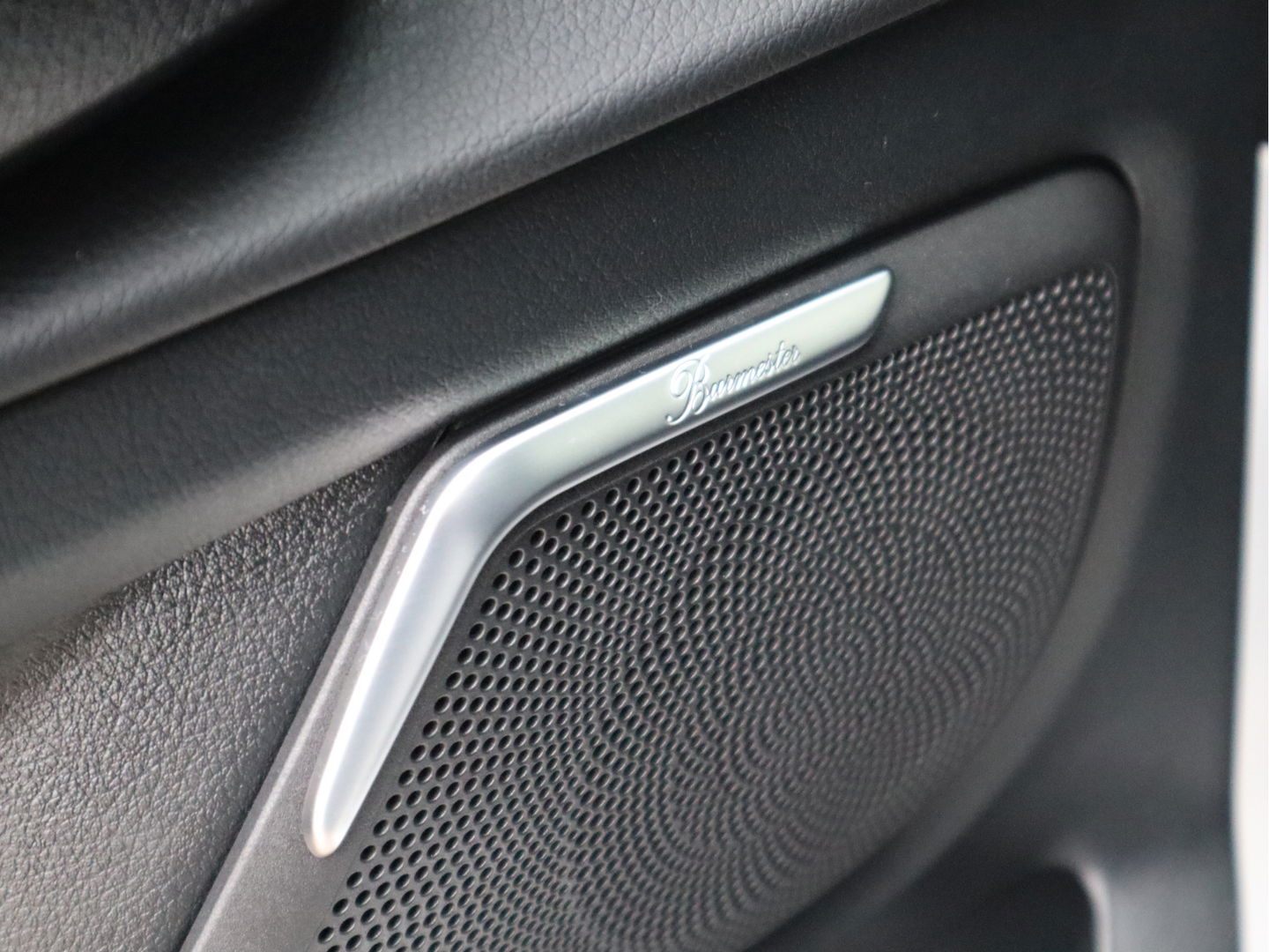 Mercedes-Benz EQV 300 90 kWh SoH 95,7 % L2 - 7 Peroons - Vol Opties - Pano - Leder