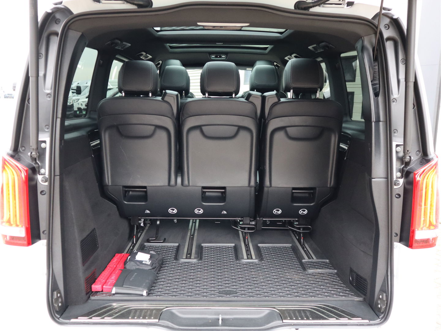 Mercedes-Benz EQV 300 90 kWh SoH 95,7 % L2 - 7 Peroons - Vol Opties - Pano - Leder