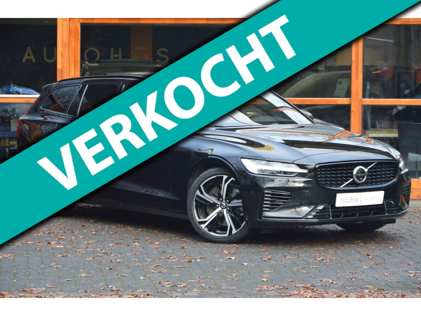 Volvo V60 T6 Hybride AWD Plus Dark LONG RANGE | Panoramadak | 360 Camera | Stoel + Stuur Verwarmd | Pilot-assist |