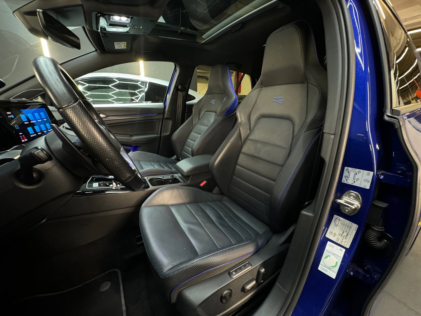 Volkswagen Golf 2.0 TSI R 4M 20 Years Edition Pano|Memory|Akrapovic