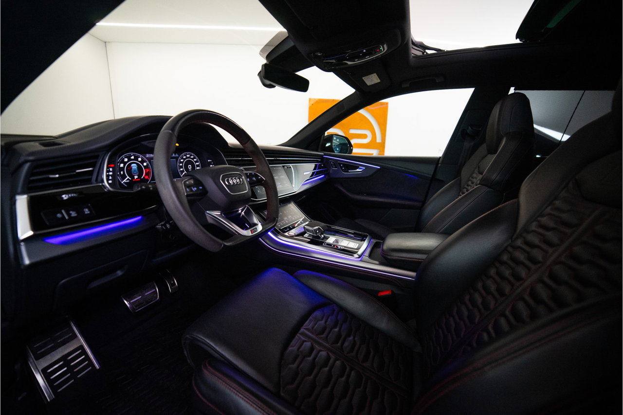 Audi RSQ8