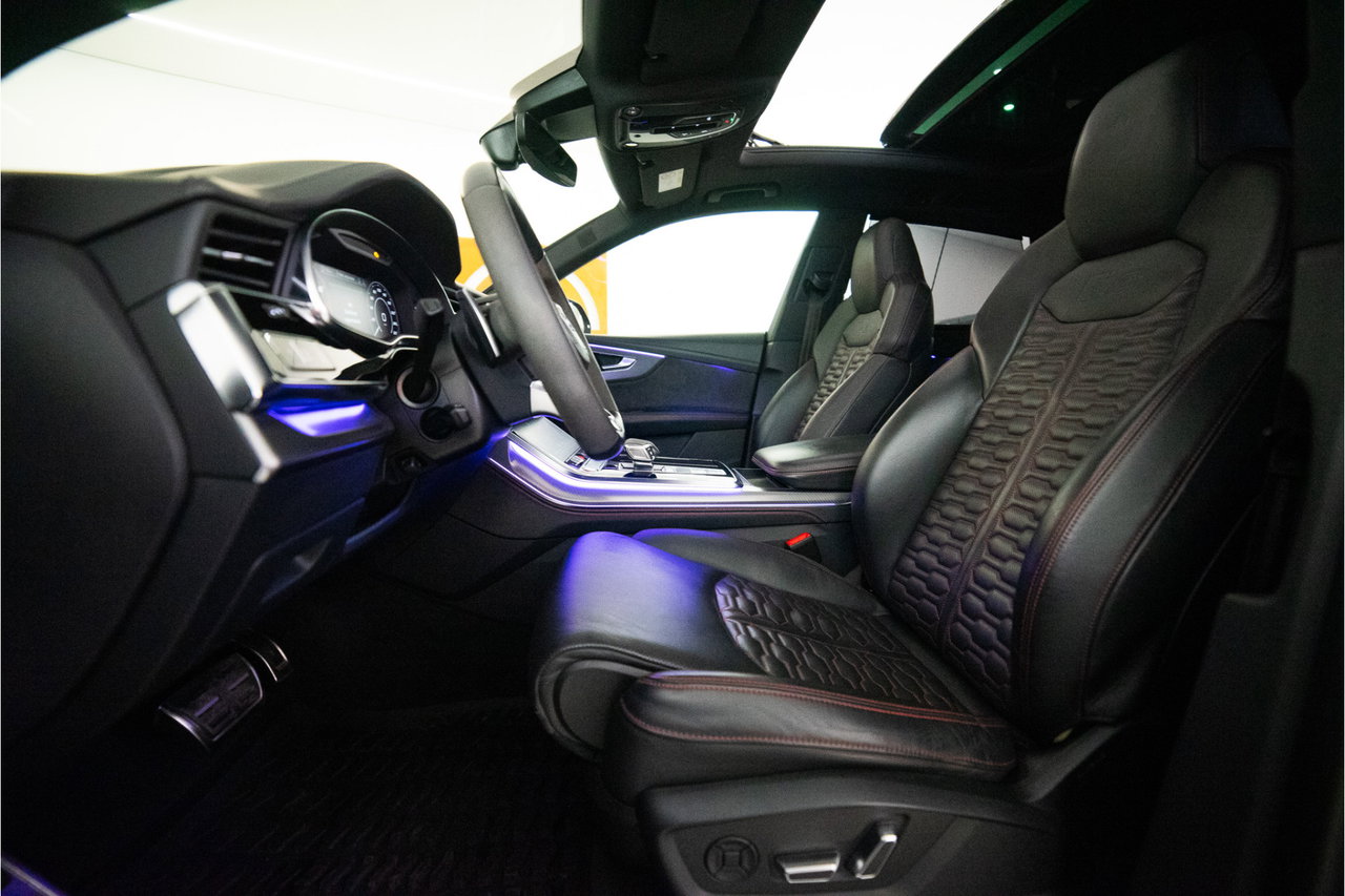Audi RSQ8