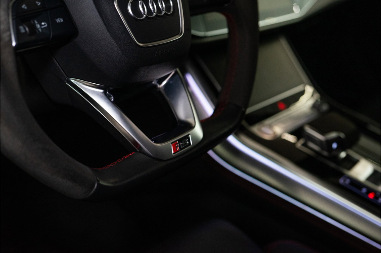 Audi RSQ8