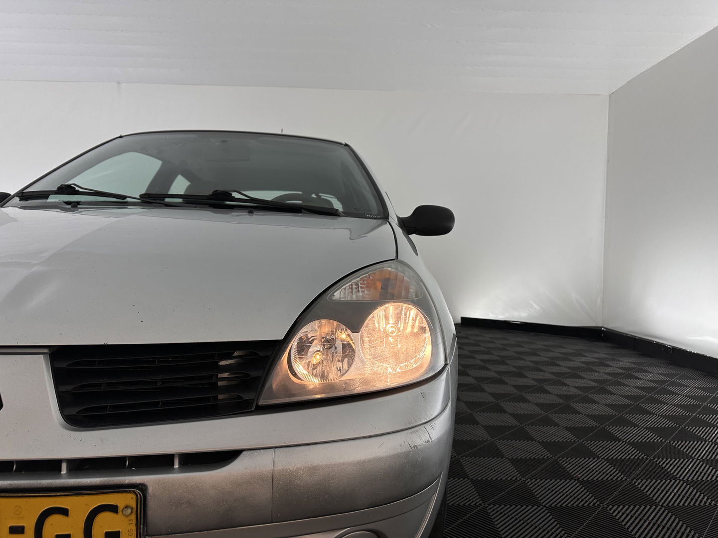 Renault Clio 1.2-16V Community *AIRCO | COMFORTS-SEATS | RADIO-CD*