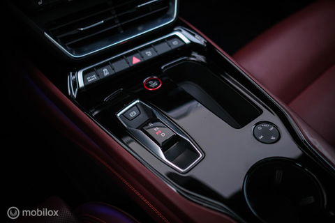 Audi e-tron GT 93 kWh 476 pk | B&O | Carbid Brakes | Stoelventilatie | Adaptive | HUD | S line | 360 cam | BTW auto | Dealer onderhouden | Rijk