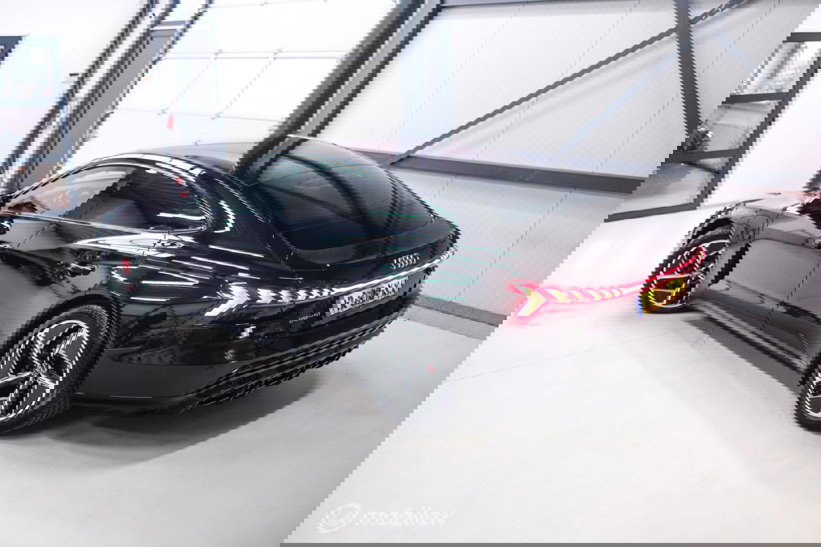 Audi e-tron GT 93 kWh 476 pk | B&O | Carbid Brakes | Stoelventilatie | Adaptive | HUD | S line | 360 cam | BTW auto | Dealer onderhouden | Rijk