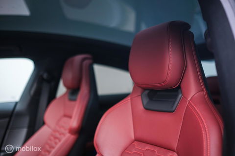 Audi e-tron GT 93 kWh 476 pk | B&O | Carbid Brakes | Stoelventilatie | Adaptive | HUD | S line | 360 cam | BTW auto | Dealer onderhouden | Rijk