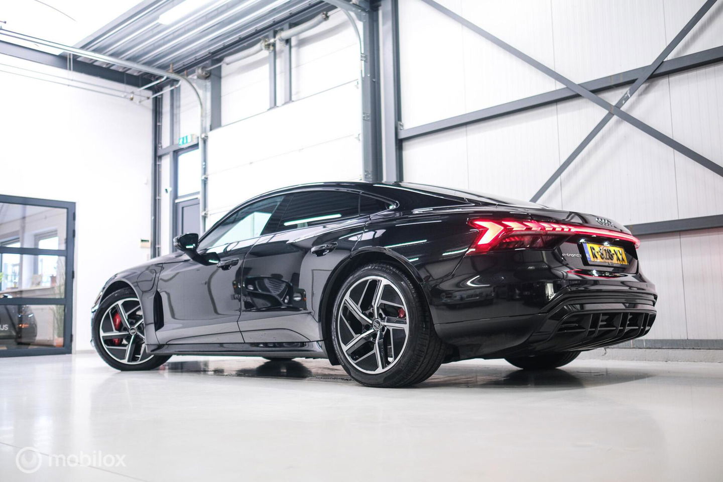 Audi e-tron GT 93 kWh 476 pk | B&O | Carbid Brakes | Stoelventilatie | Adaptive | HUD | S line | 360 cam | BTW auto | Dealer onderhouden | Rijk