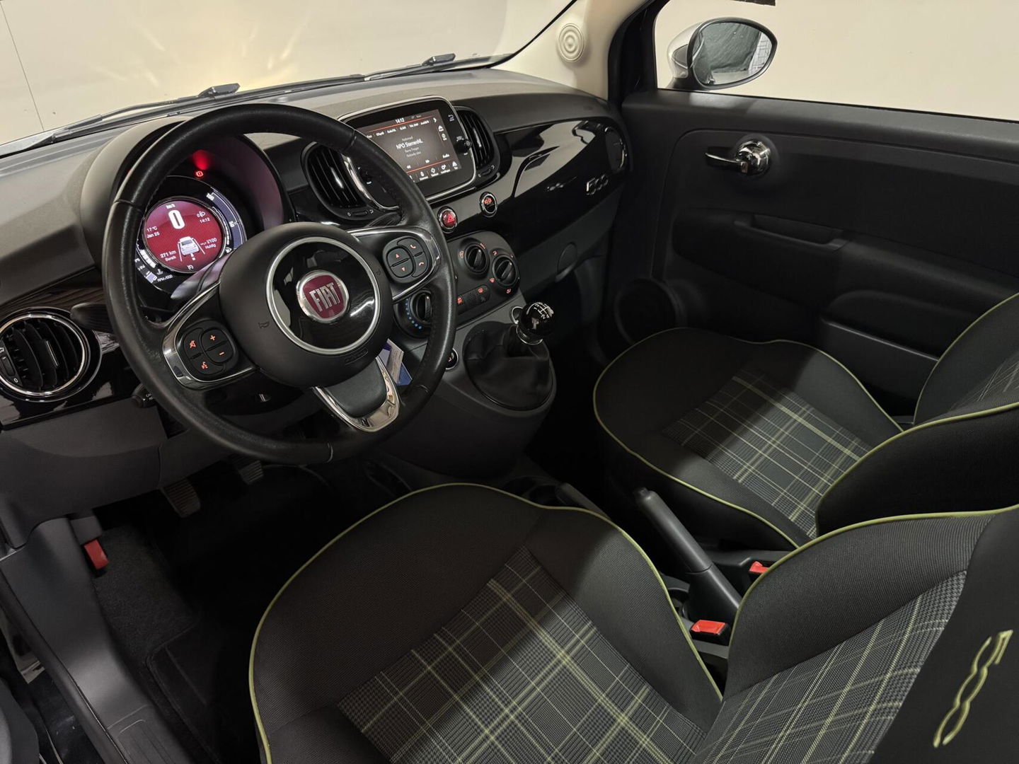 Fiat 500 1.2 Lounge Pano Navi Cruise CarPlay PDC NAP